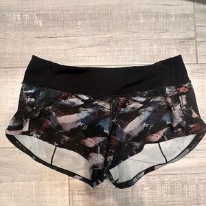 Lululemon Black and Multicolor Speed Up Shorts 2.5’